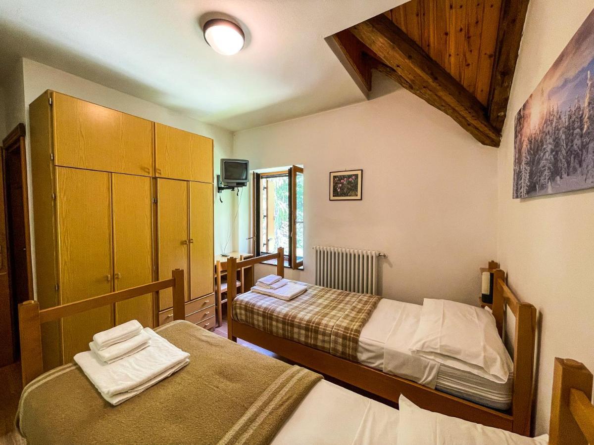 Albergo Al Sasso di Stria Andraz Esterno foto