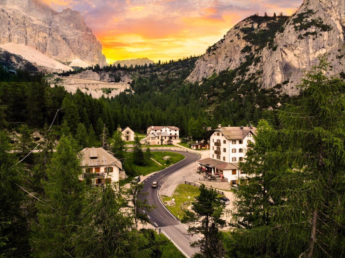 Albergo Al Sasso di Stria Andraz Esterno foto